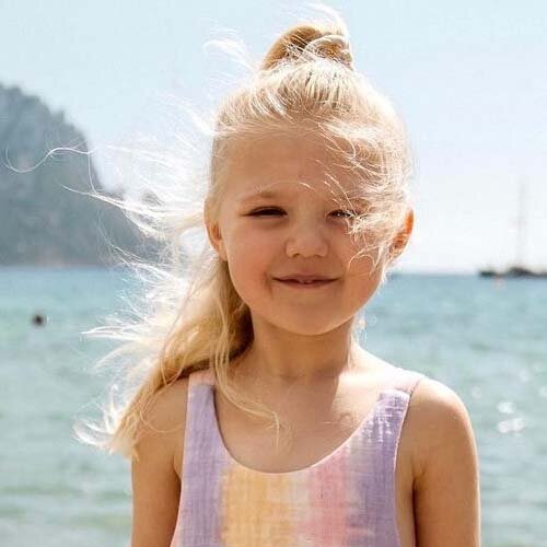 Chloe op Ibiza voor haar diagnose.